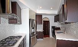 453 S Barrington