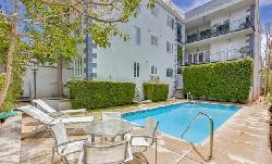 Fleur de Lis Brentwood