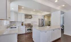 Fleur de Lis Brentwood