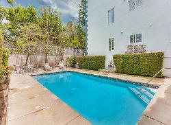 Fleur de Lis Brentwood