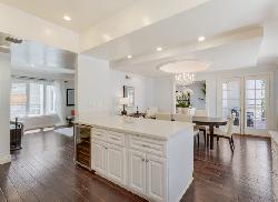 Fleur de Lis Brentwood