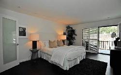 Wilshire Country Manor