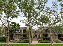Wilshire Country Manor