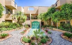 12633 Moorpark
