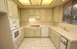 12633 Moorpark