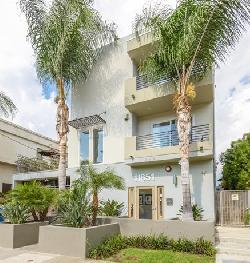Laurelwood Villas