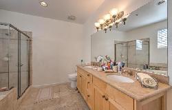 12407 Moorpark
