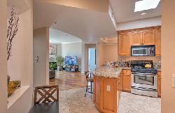 12407 Moorpark