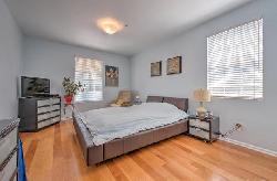 12407 Moorpark