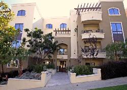 Fox Hills Manor