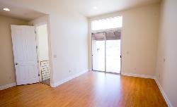 13440 Moorpark