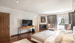 Georgina Park Place