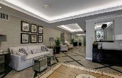 Raymond Renaissance, The