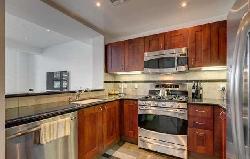 Raymond Renaissance, The
