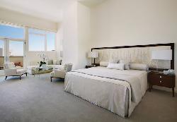 Avenue, The