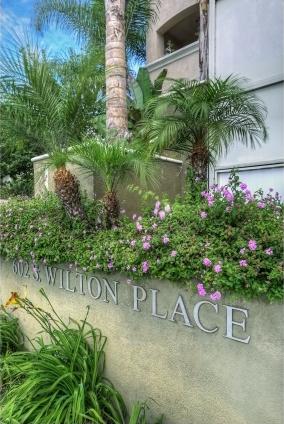 Wilton Plaza