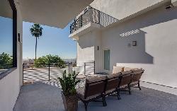 Larrabee Condominiums