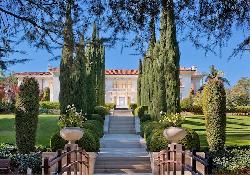 Ambassador Gardens, The Grove
