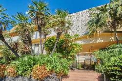 Polynesian, The