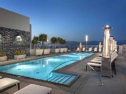 3033 Wilshire