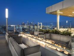 3033 Wilshire
