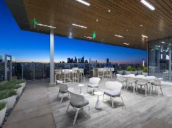 3033 Wilshire