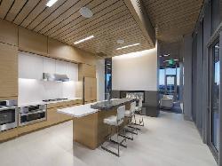 3033 Wilshire