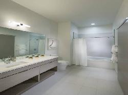 3033 Wilshire