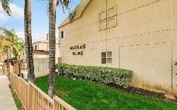 Silver Lake Village
