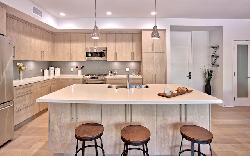 4240 Laurel Canyon