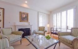 Wellesley Manor