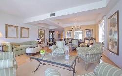 Wellesley Manor