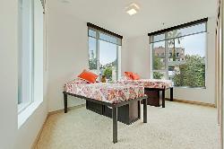 Studio 11024