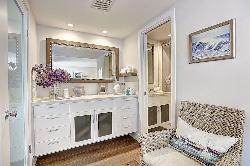 1025 Ocean