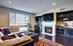 10878 Bloomfield
