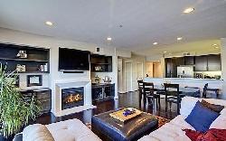 10878 Bloomfield