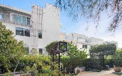 1345 Havenhurst