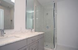 230 S Hamilton