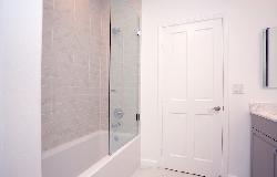 230 S Hamilton