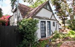 Charing Cross Cottages
