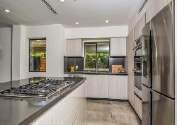 Wellesley Condos
