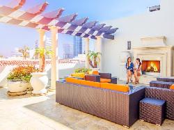 Luxe Villas Brentwood
