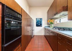 1721 Selby