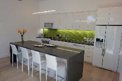 Geffen, The