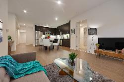 Micropolitan at Larchmont Village