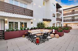 Micropolitan at Larchmont Village
