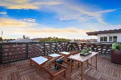 Micropolitan at Larchmont Village
