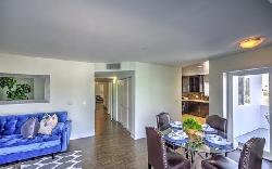 Residence at 1400 Vista, The