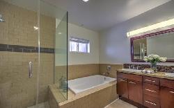 Residence at 1400 Vista, The
