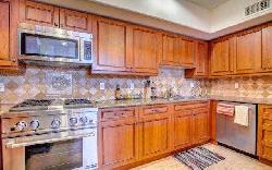 Toluca Lake Villas